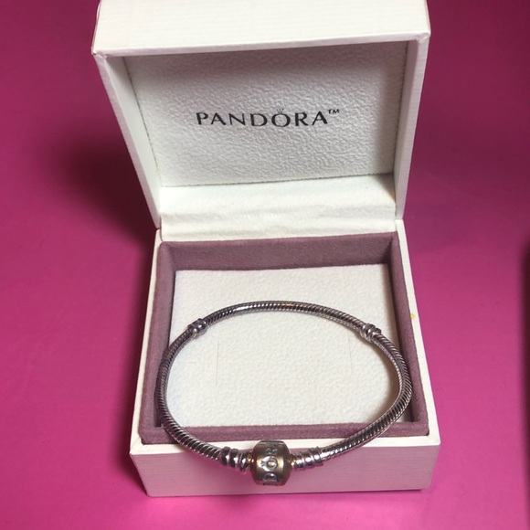 NWOT in Box Authentic Pandora Charm Bracelet - Picture 2 of 10